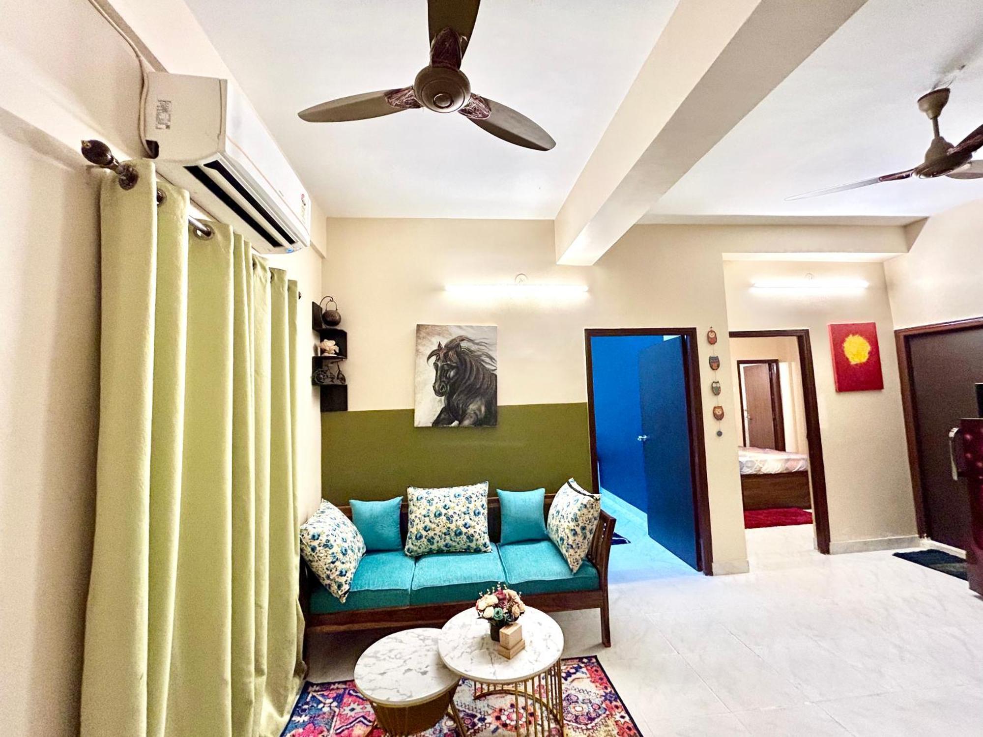 Cozy 2Bhk Apt Near Ruby Hospital & Em Bypass Kolkata Exterior photo